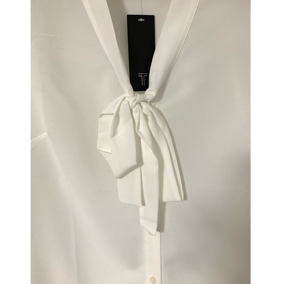 Tinley Road White Shirt With Bow - Picture 3 of 6